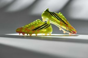 Adidas стає надлегким з F50 Hyperfast EVO фото