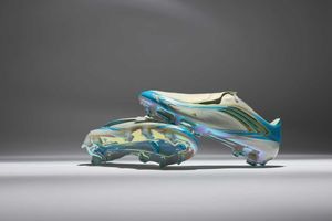 Месси представил бутсы adidas F50 "El Ultimo Tango" для чемпионата мира фото